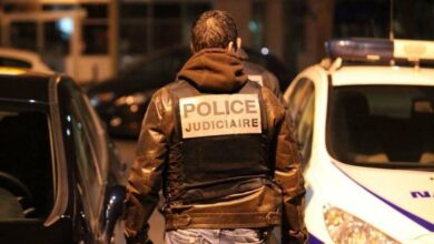 Police judiciaire pj illustration policier de nuit intervention